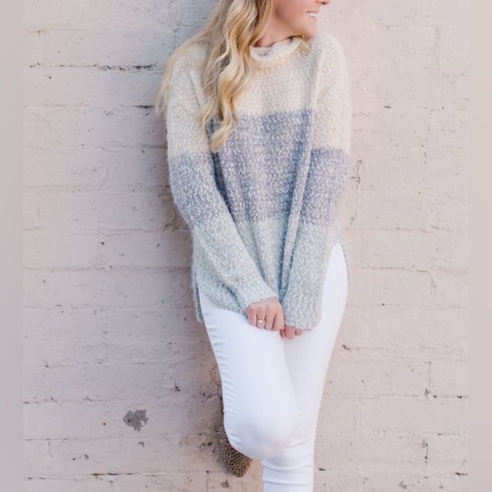 Lauren Conrad super soft and cozy turtleneck color block sweater size large